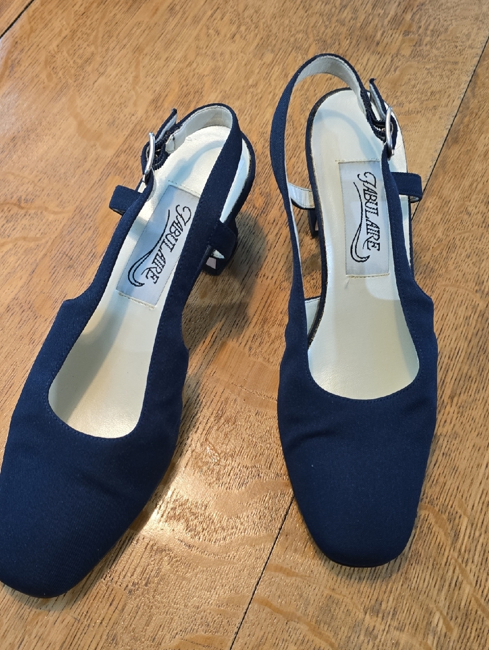 Fabulaire Adjustable Slingback Mid-Heel Pumps / Low Block Heels‎